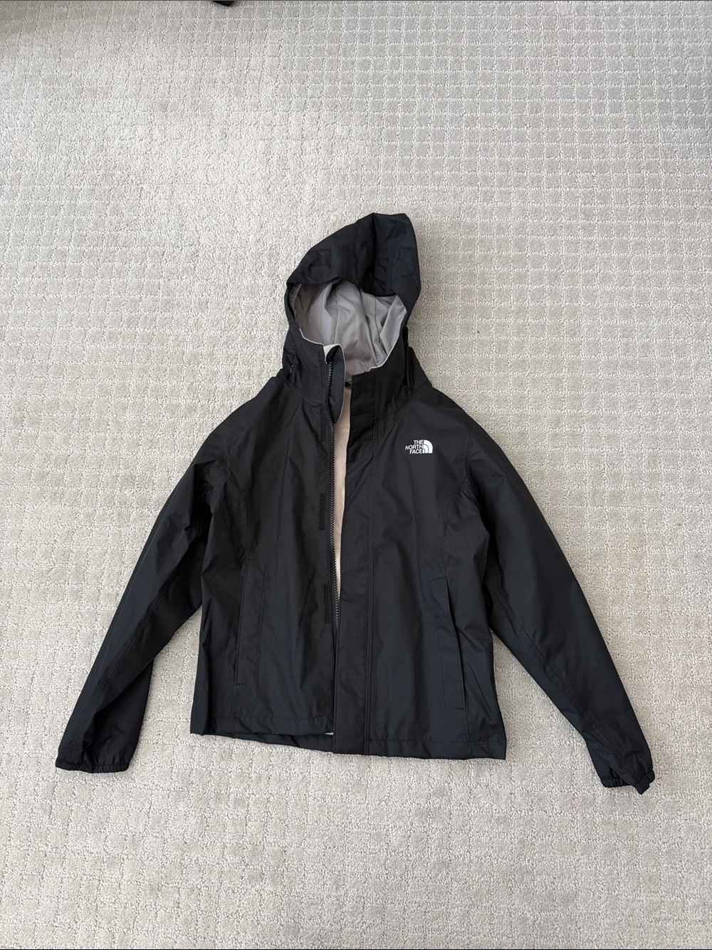 Brand new rain jacket The North Face Black Hooded Shelli Jacket